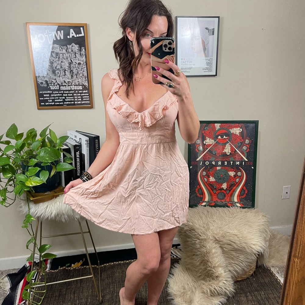 Forever 21 • Criss Cross Summer Dress • Pink • M